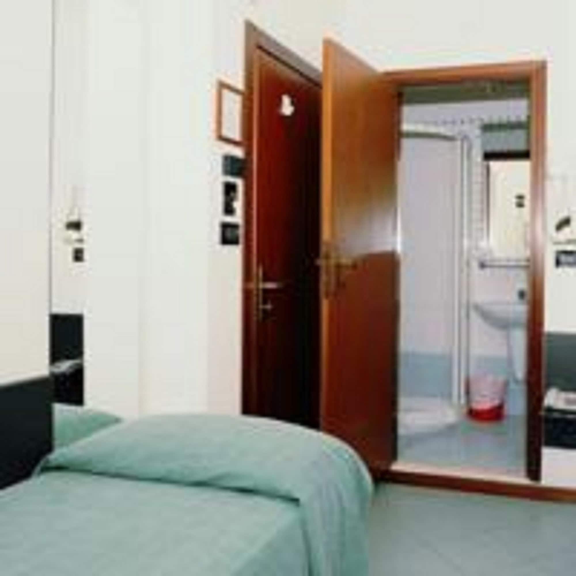 Hotel St Pierre Римини Экстерьер фото