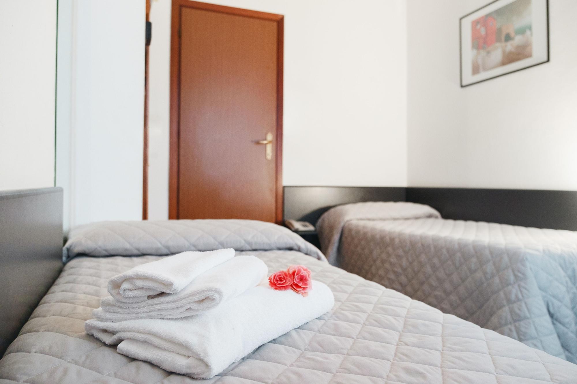 Hotel St Pierre Римини Экстерьер фото