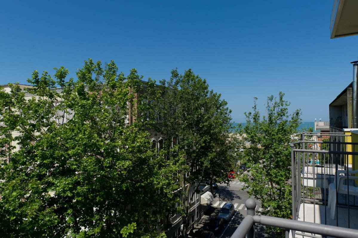 Hotel St Pierre Римини Экстерьер фото