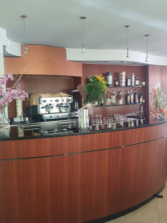 Hotel St Pierre Римини Экстерьер фото