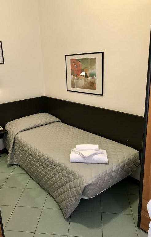 Hotel St Pierre Римини Экстерьер фото