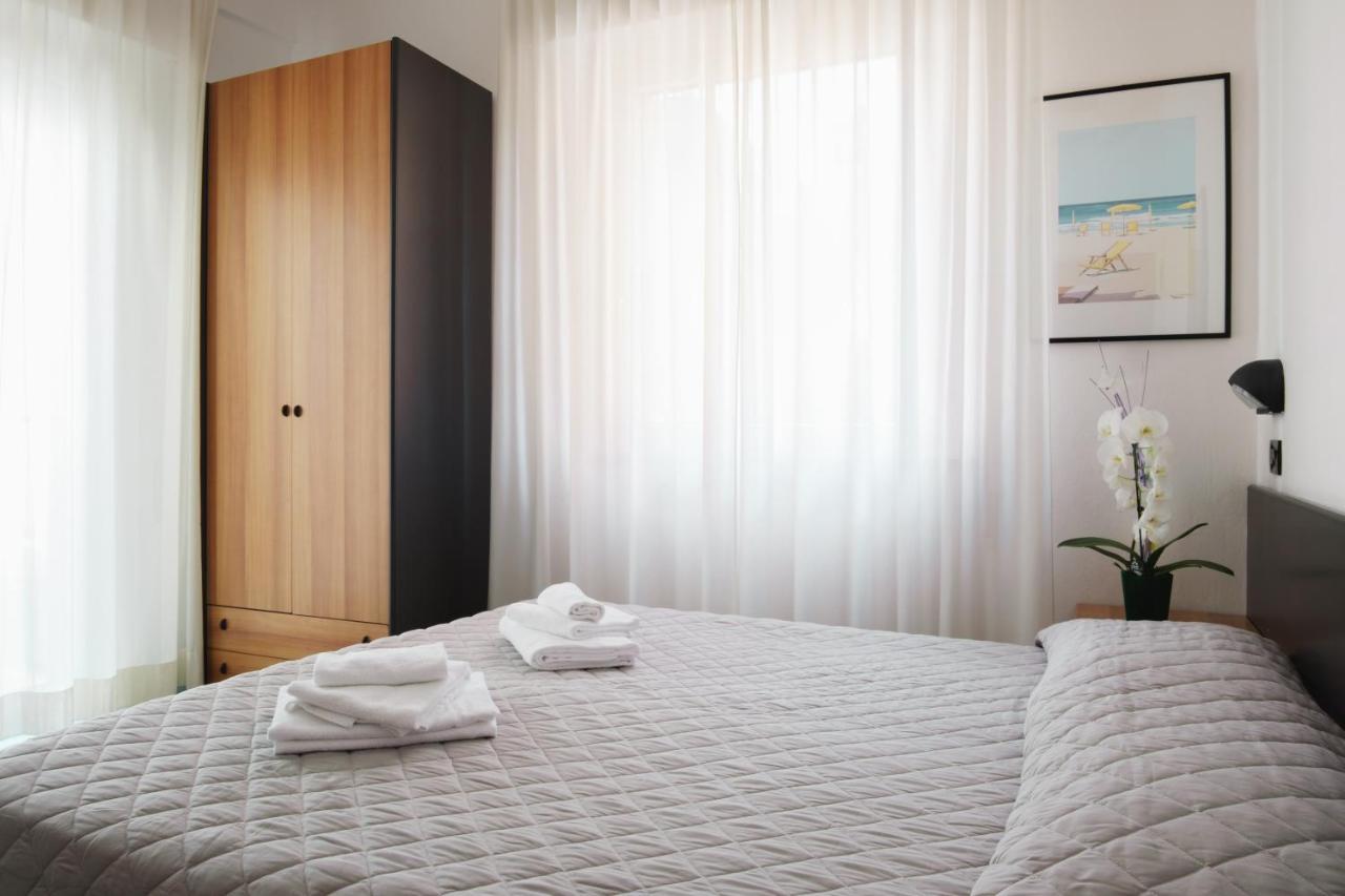 Hotel St Pierre Римини Экстерьер фото